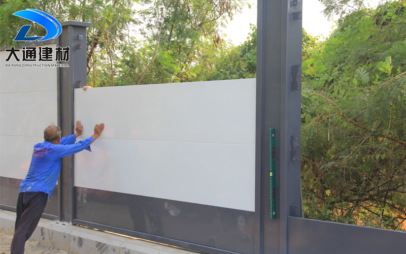 圍擋安裝基礎水泥塊，深圳大通建材圍擋生產廠家